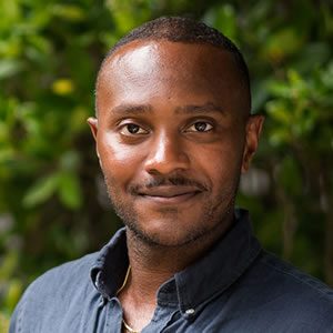 Dr. Gaetan Pettigrew